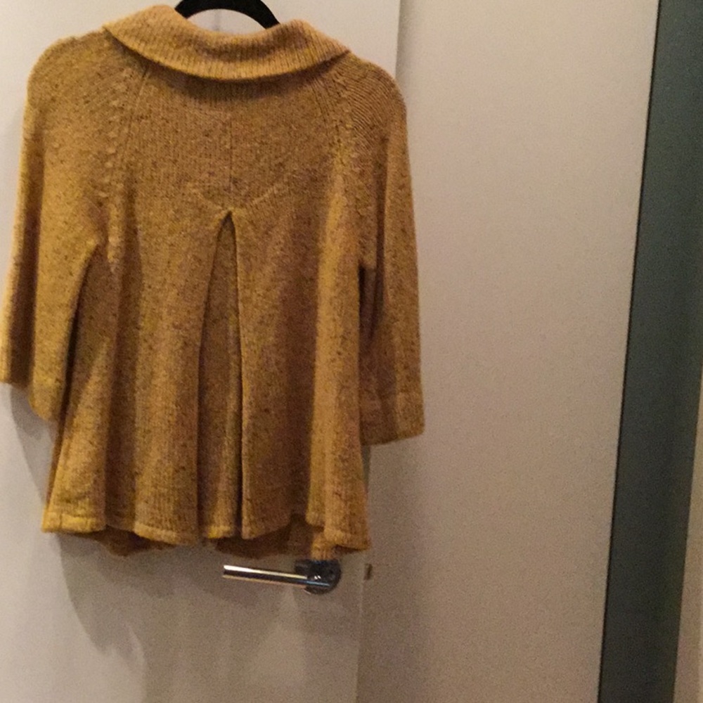Fever Cardigan - Picture 2 of 5